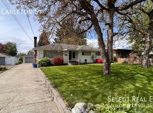 9737 Carleton St, Chilliwack, BC V2P 6E2
