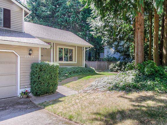 3rd image of 22925 NE 25th Way