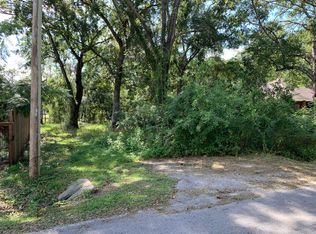 10 Little Canal Dr, Pt Washington, FL 32459