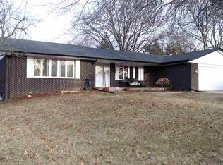 1167 Roxbury Rd, Rockford, IL 61107