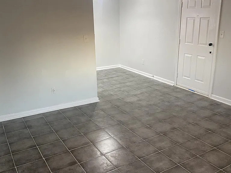 213 Camelot Dr #1 — Photo 13