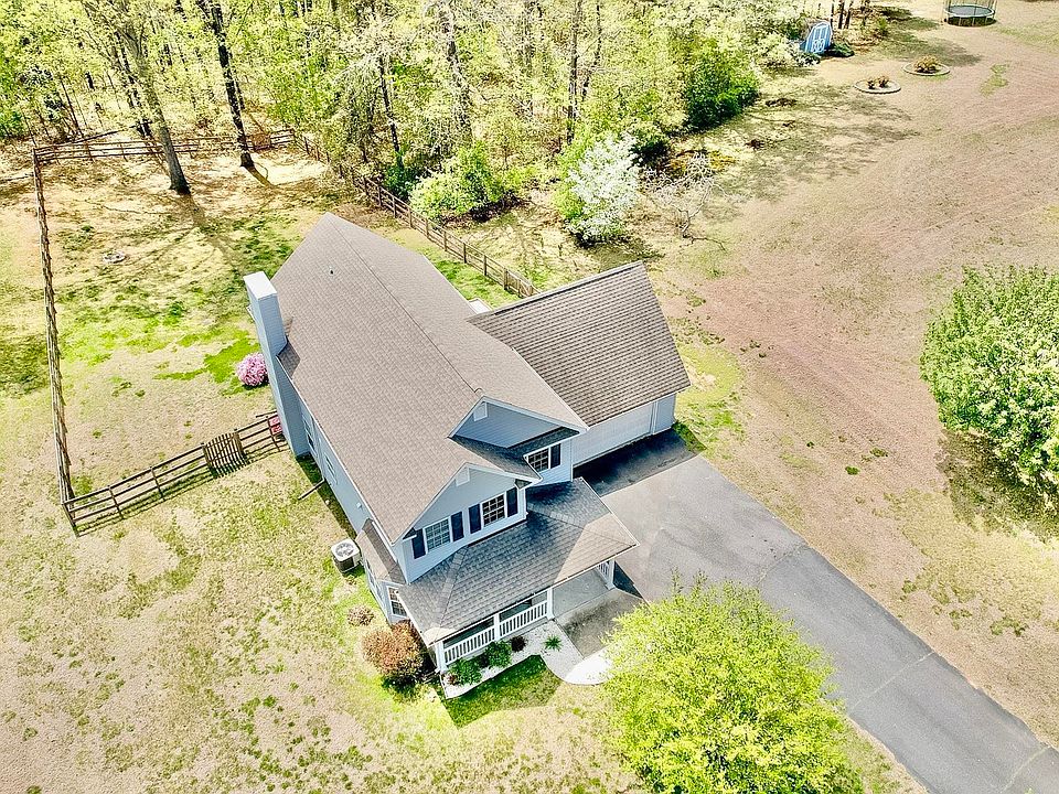 1st image of 212 Oak View Rd