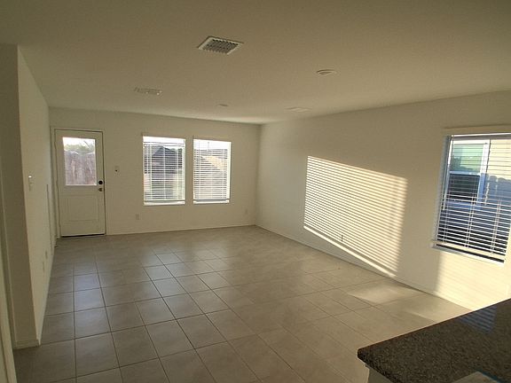 4th image of 1506 Highbridge Blvd