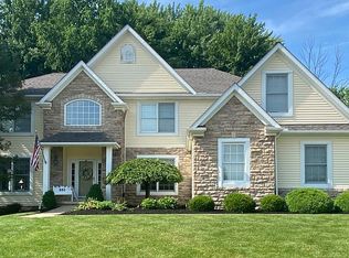 880 Cimarron Oval, Aurora, OH 44202
