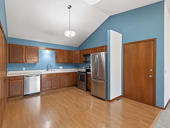 5th image of 3306 Greenbrier St #3306D