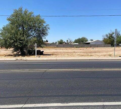 3rd image of 1012 E ROESER Road #27