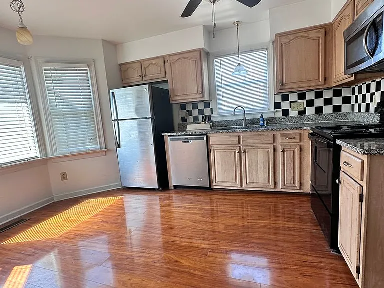 9708 Ship Watch Rd — Photo 12
