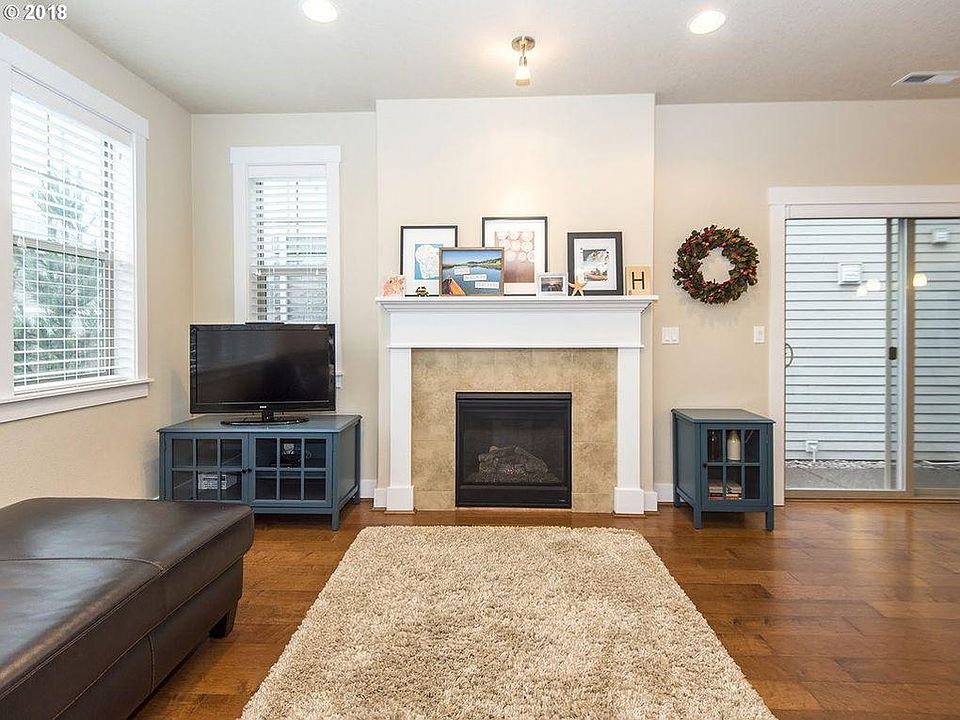 2nd image of 28945 SW San Remo Ave