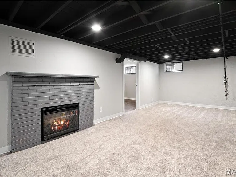 3102 Saint Myron Ln — Photo 14