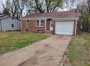 811 N Chautauqua Ave, Wichita, KS 67214