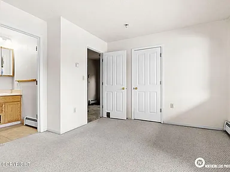 528 State St — Photo 26