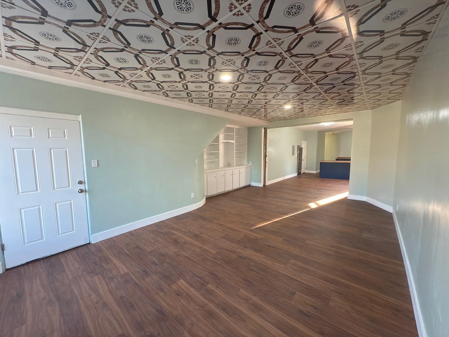 2 bed, 1400 sqft, $1,400 — Photo 3