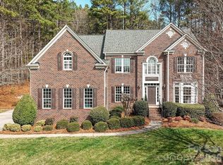 108 Braxton Gate Ct, Mount Holly, NC 28120