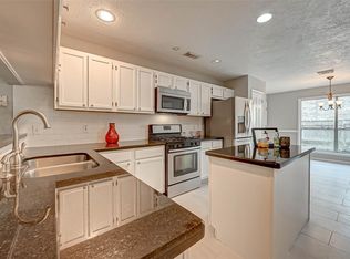 27 Lush Meadow Pl, Spring, TX 77381