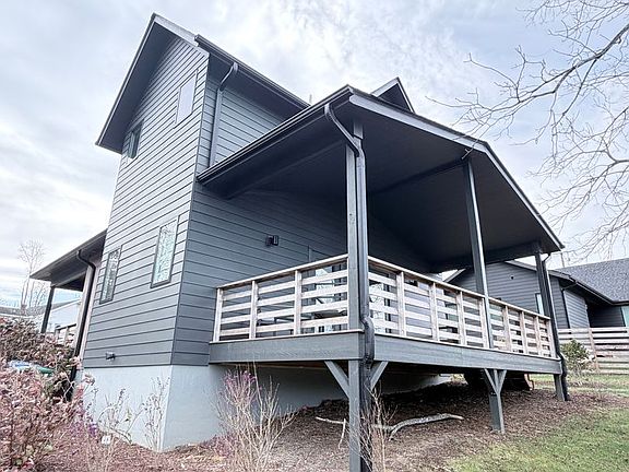 3rd image of 104 Timberview Dr