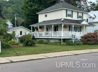 221 W Superior St, Munising, MI 49862