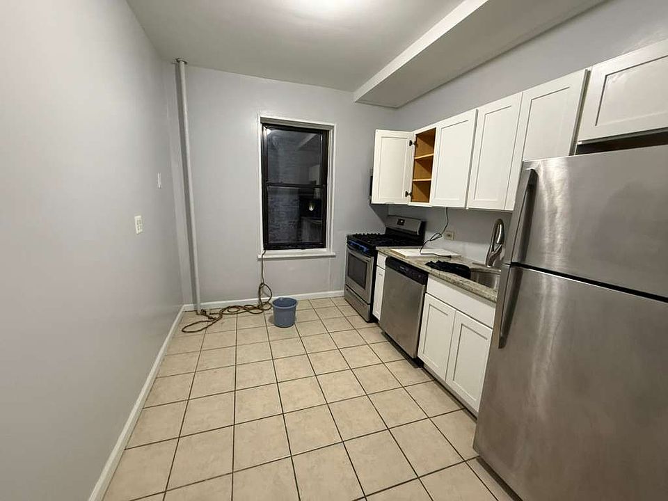 1st image of 809 Avenue E #10E