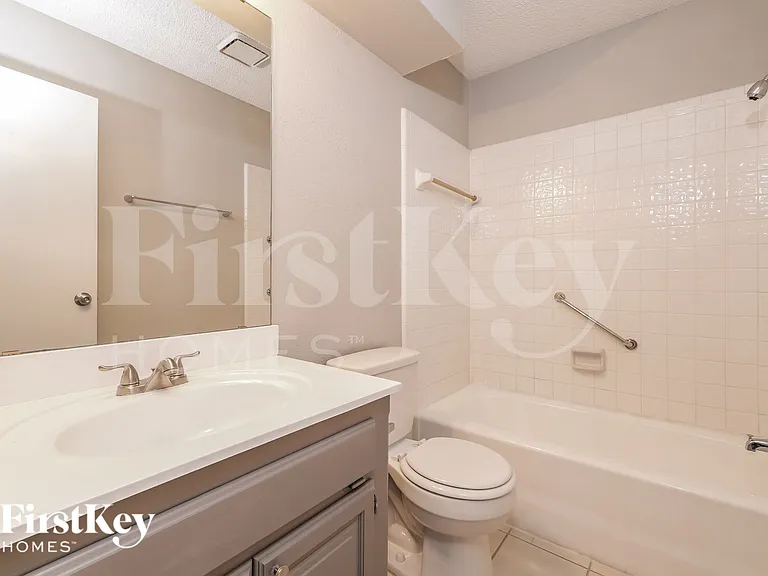 1008 Sennybridge Dr — Photo 17