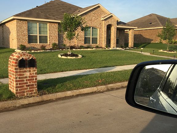 3rd image of 205 Collin Ct