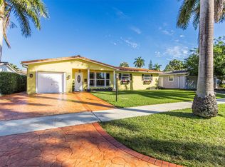 1017 NE 4th Street, Hallandale Beach, FL 33009