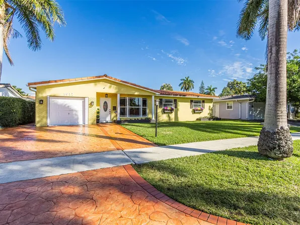 1017 NE 4th Street, Hallandale Beach, FL 33009