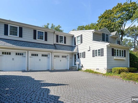 4th image of 130 Glenwood Rd