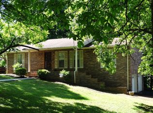 1423 Whiteaker Springs Rd, Cookeville, TN 38506