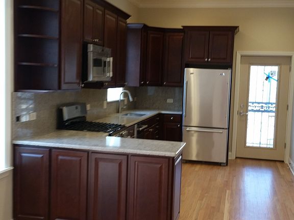 4th image of 852 W Armitage Ave Ste 1