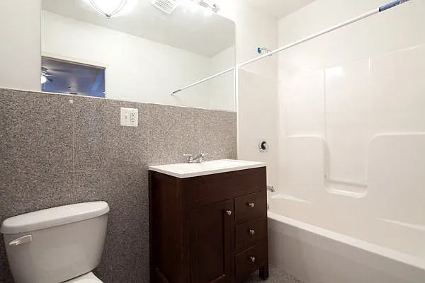 Rented by Uptown Flats LLC | media 4