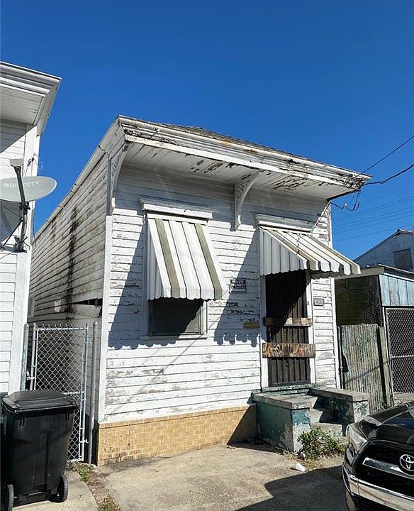 1st image of 1633 Urquhart St
