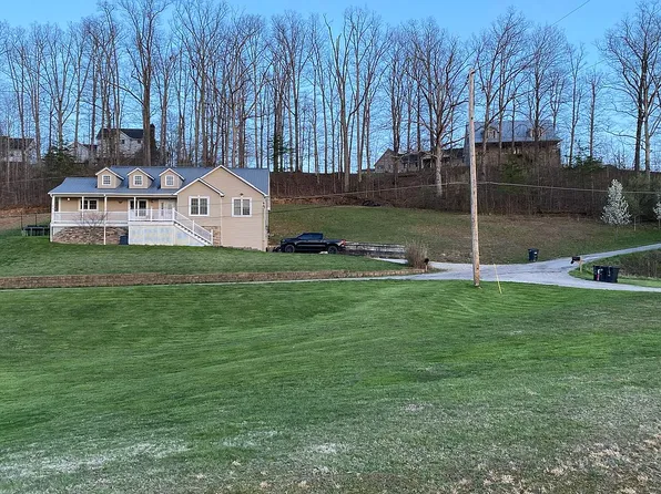 107 Deer Run Rd, Huntington, WV 25704