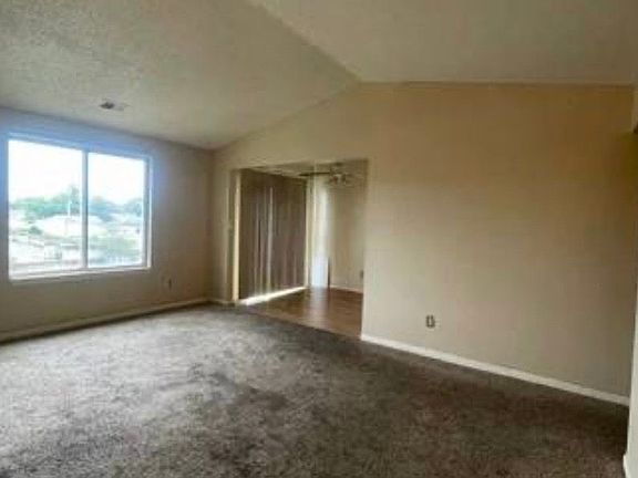 2nd image of 5613 Dibble Ave