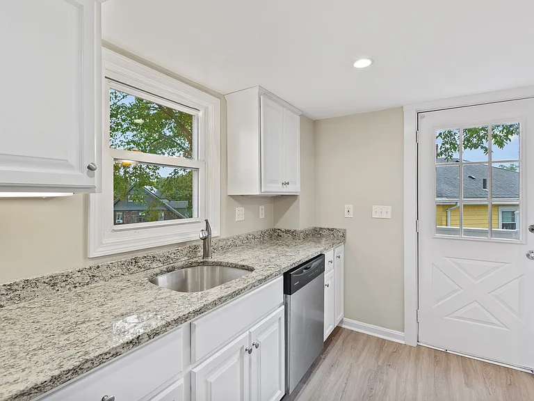 65 Hale St #2 — Photo 4