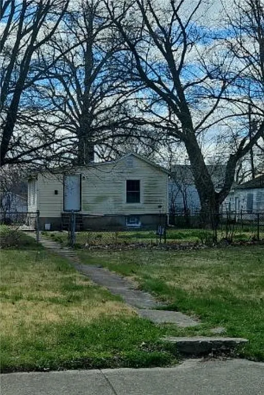 1727 E Decatur St photo 1