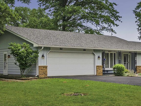 2nd image of 1607 N Sutton Circle Dr