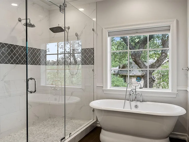 2922 Thousand Oaks Dr — Photo 18