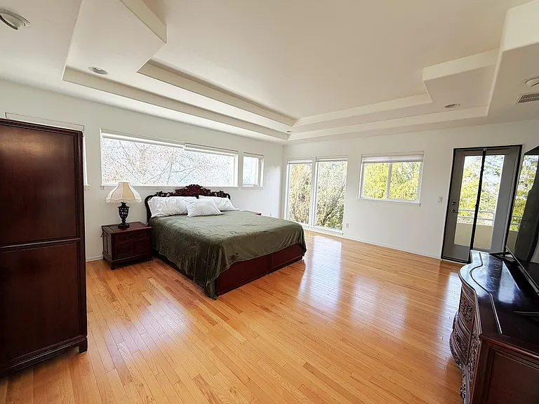 8509 NW Hazeltine St — Photo 13
