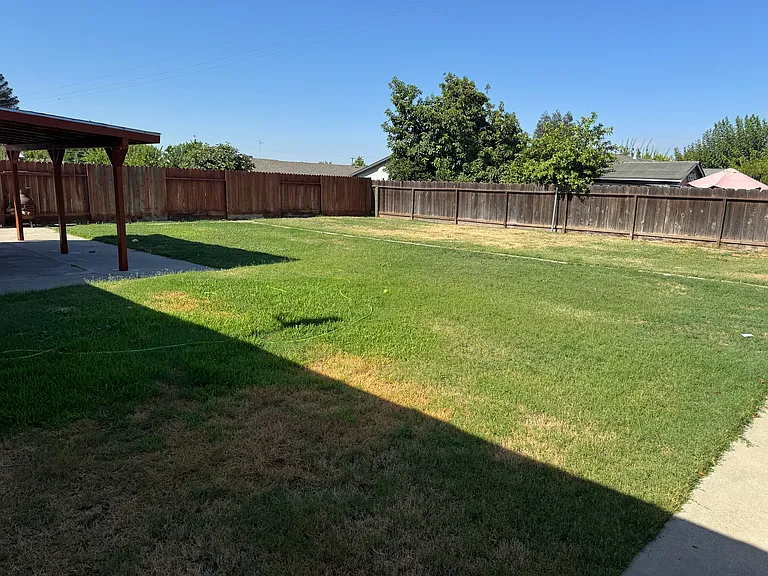759 Olds Ave — Photo 3