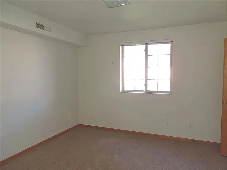 2262 Holiday Rd #102 — Photo 9
