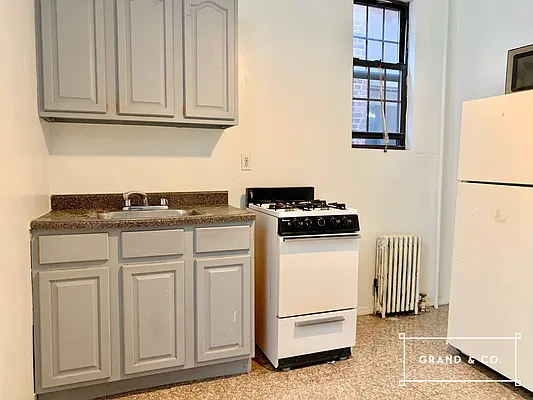 Rented by Grand & Co. | media 13