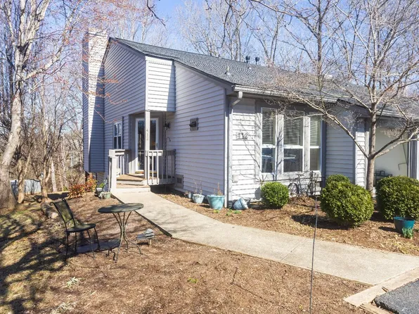 412 Oak Point Rd, Forest, VA 24551