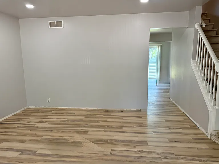 4 Dunraven Ct — Photo 7