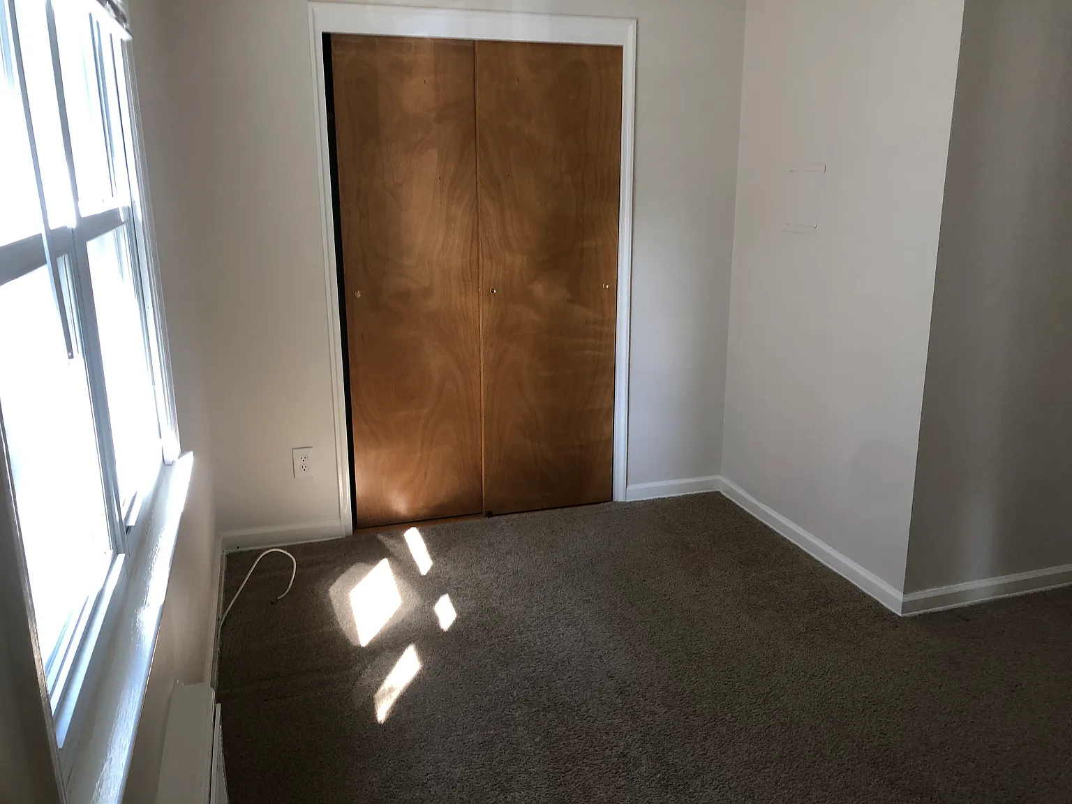 3 bed, 1350 sqft, $3,399 — Photo 4