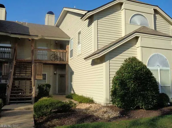 503 E Lake Cir, Chesapeake, VA 23322
