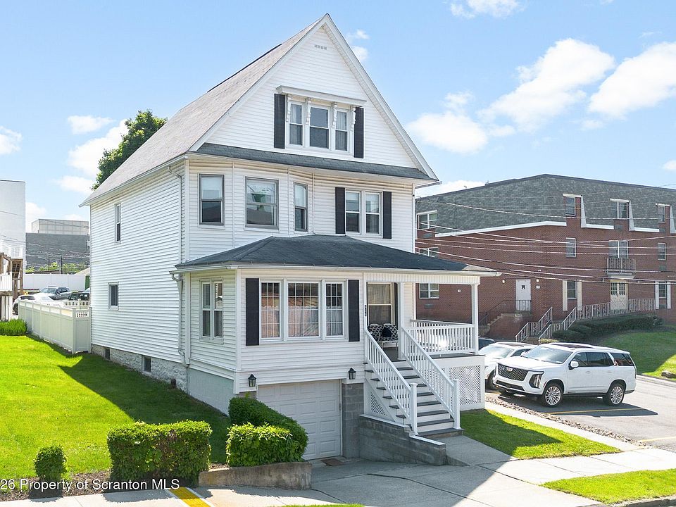 1st image of 616 Myrtle St