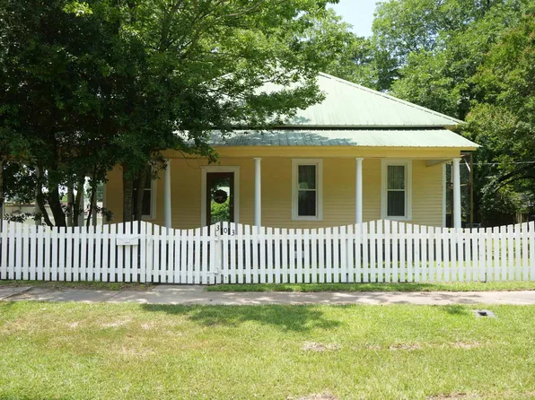 303 W Walnut St, Prescott, AR 71857