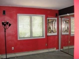 14 Redwood Rd, Endicott, NY 13760