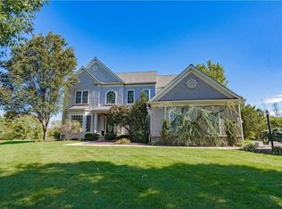 1779 Pembrooke Dr, Macungie, PA 18062