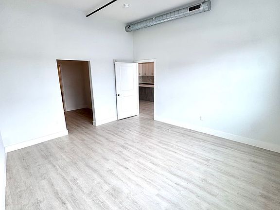 3rd image of 207 N Front St #206