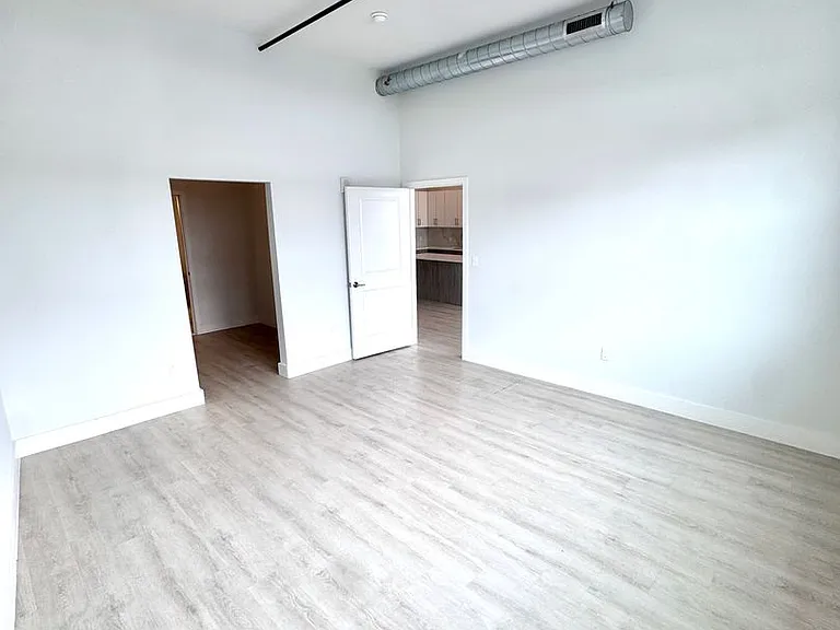 Riverfront Lofts — Photo 10